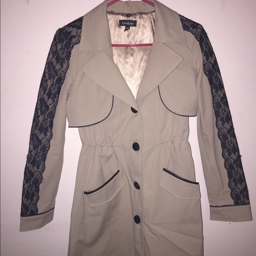 Bebe jacket with black lace